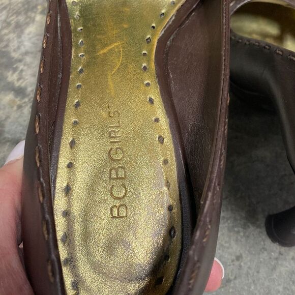 BCBGirls Brown Songa Career Kitten Heel Size 8 - Picture 8 of 10